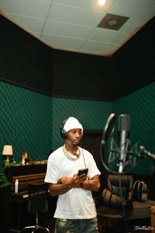 East Iris Studios — Nashville control room